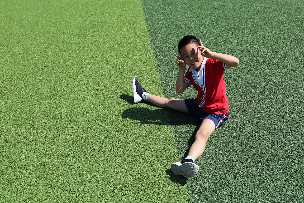 小孩摔跤比赛，挑战与成长的精彩舞台