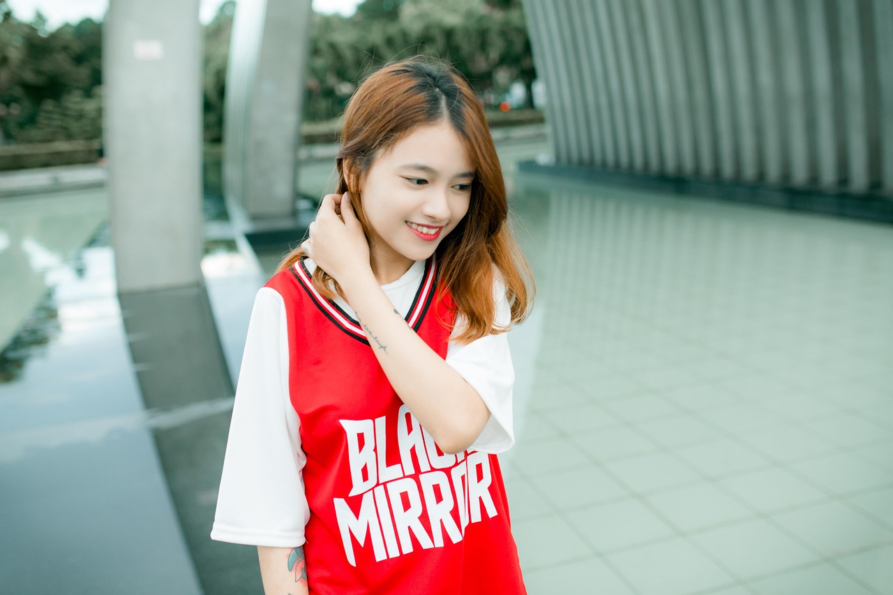 范丞丞最新照片,展现多面魅力与成长印记的时尚瞬间