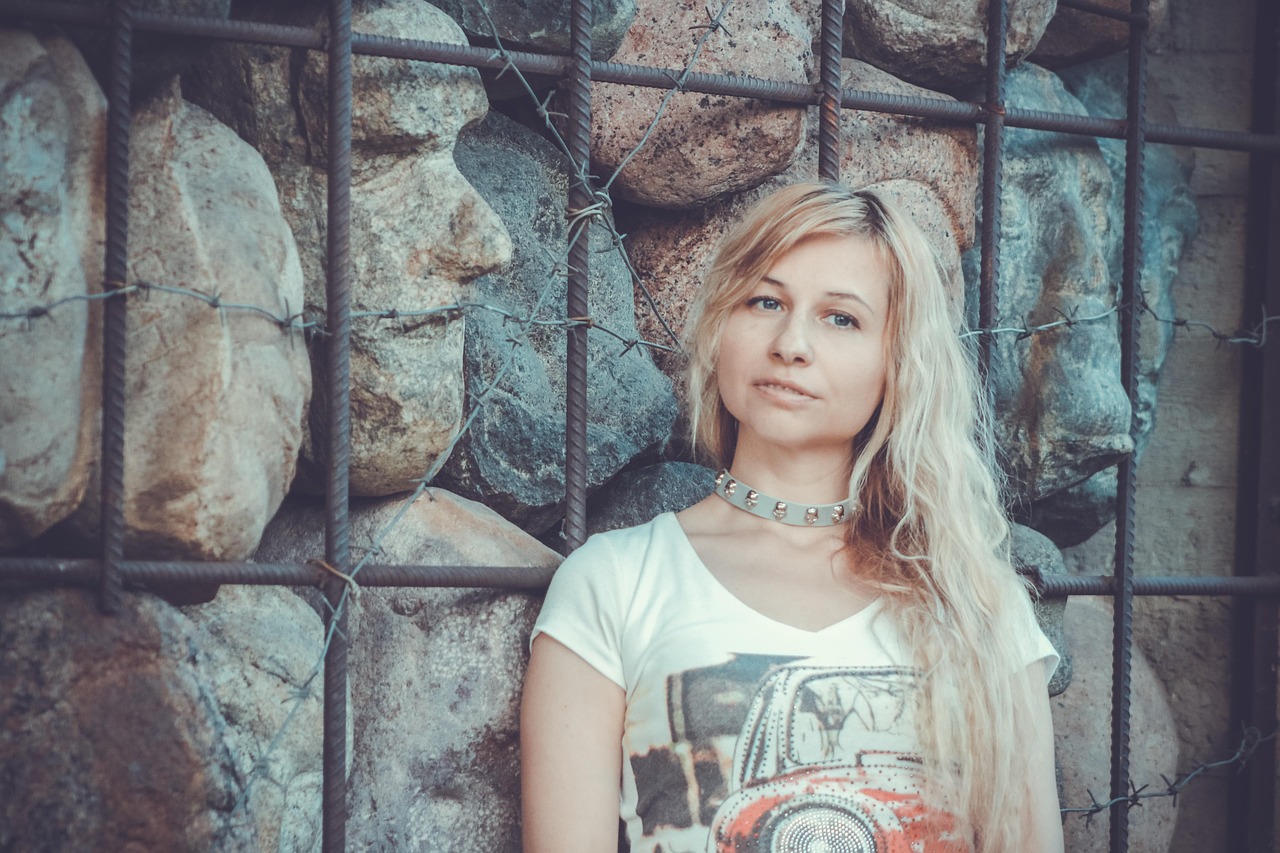 双面魅力,探究两面神演员的独特艺术风采