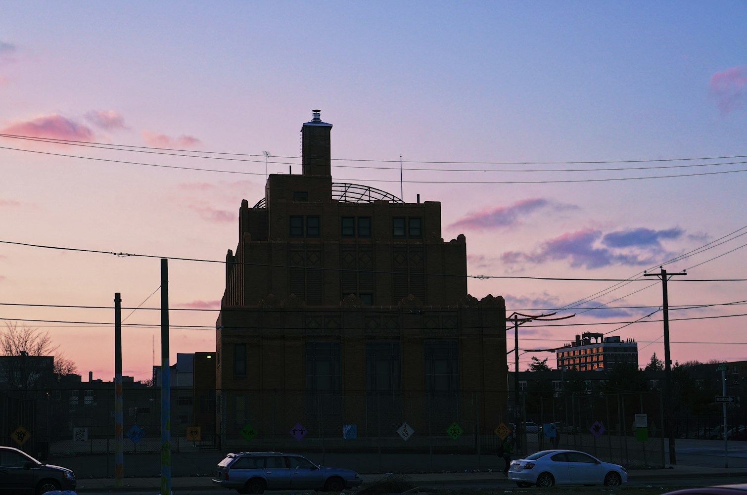 海门电视塔,城市地标与象征的图片解读