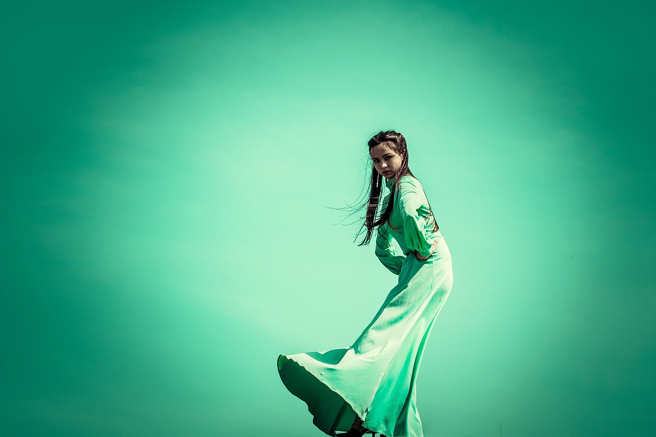 任嘉伦最新照片,展现多维魅力与独特风采