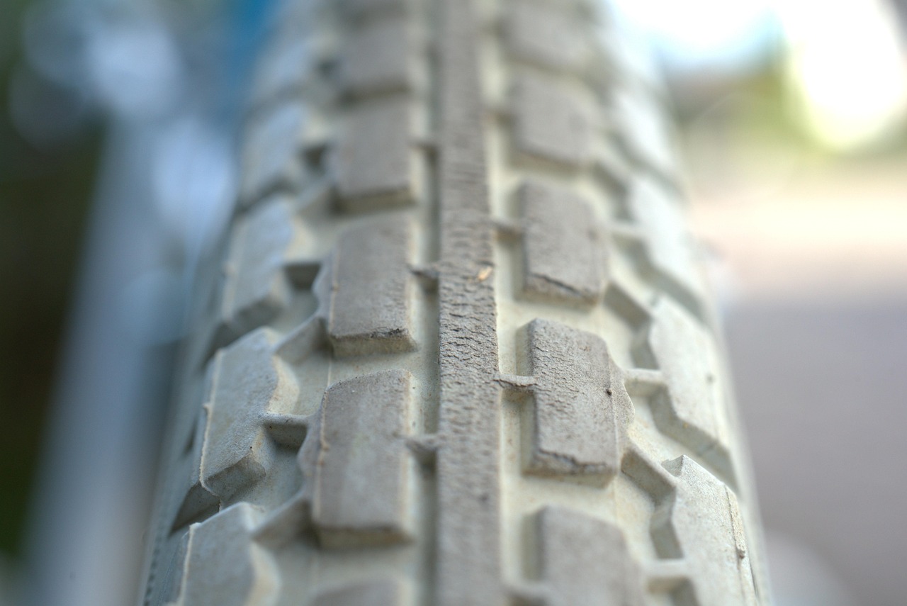 深度解析,Toyo轮胎价格走势及市场趋势与影响因素