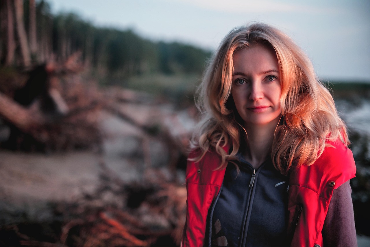 夏日狂情电影,光影下的激情燃烧