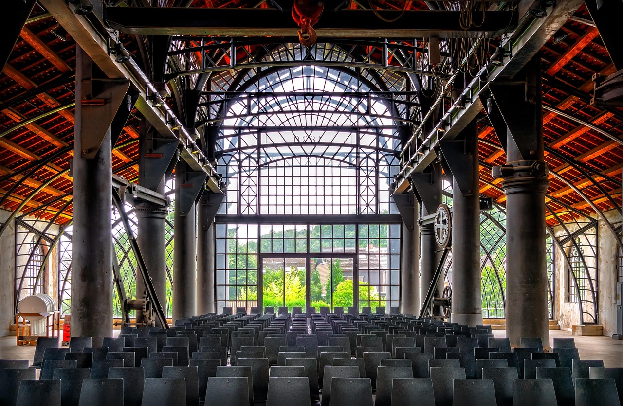 老庙黄金上市,传统与现代融合,黄金珠宝行业新里程碑