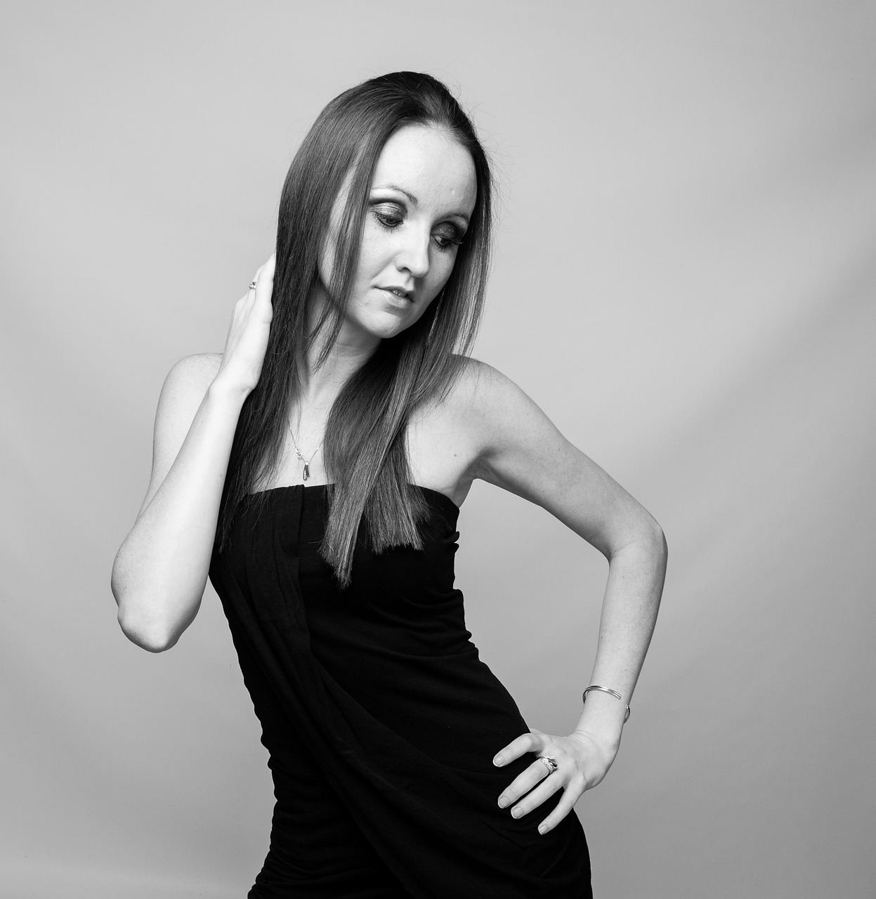 短发女演员的魅力,时尚与演技的双重展现