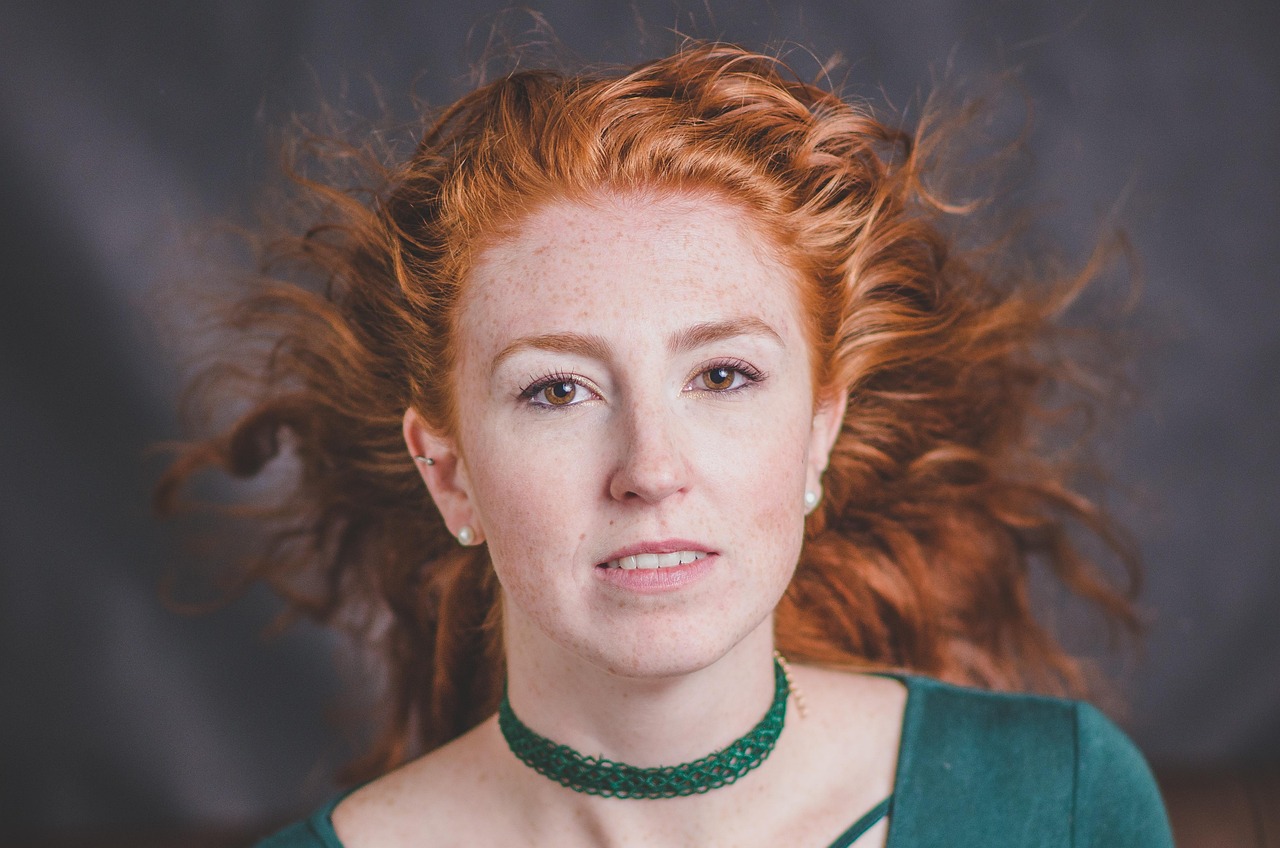 明星丸子头,引领时尚潮流的新宠发型