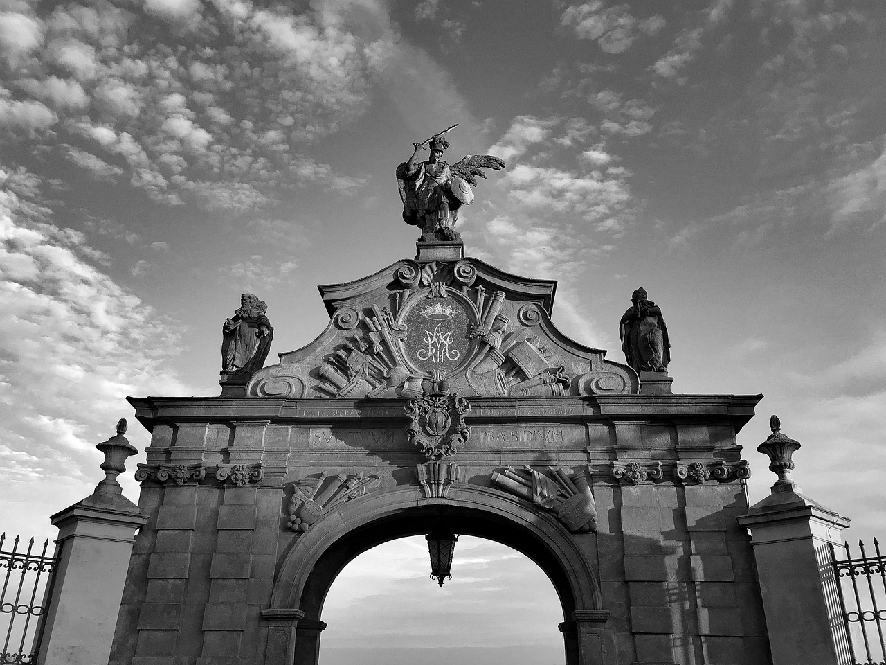 西安旭景清园最新价格揭秘,市场影响力与动态更新