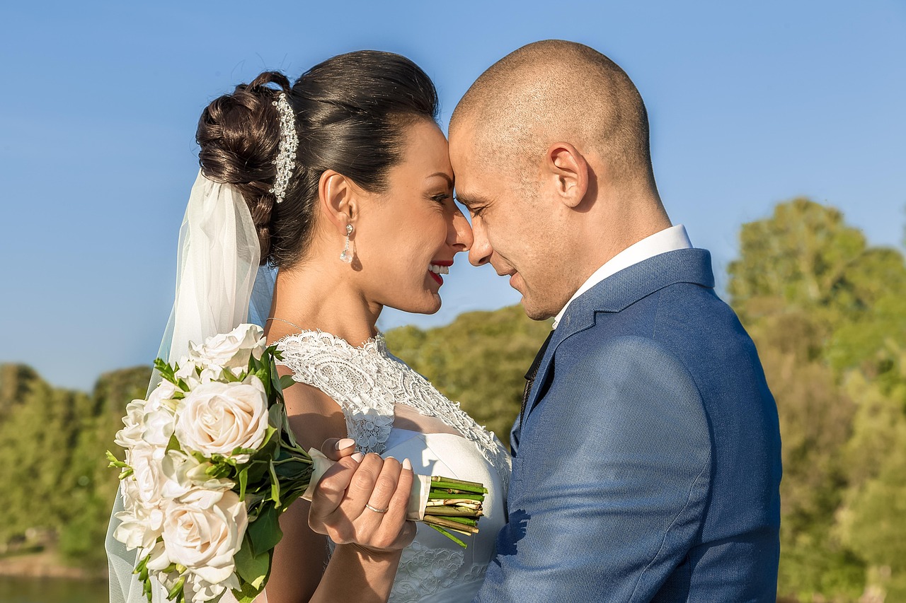 爱喝酒的明星群像,揭秘明星们的酒文化故事