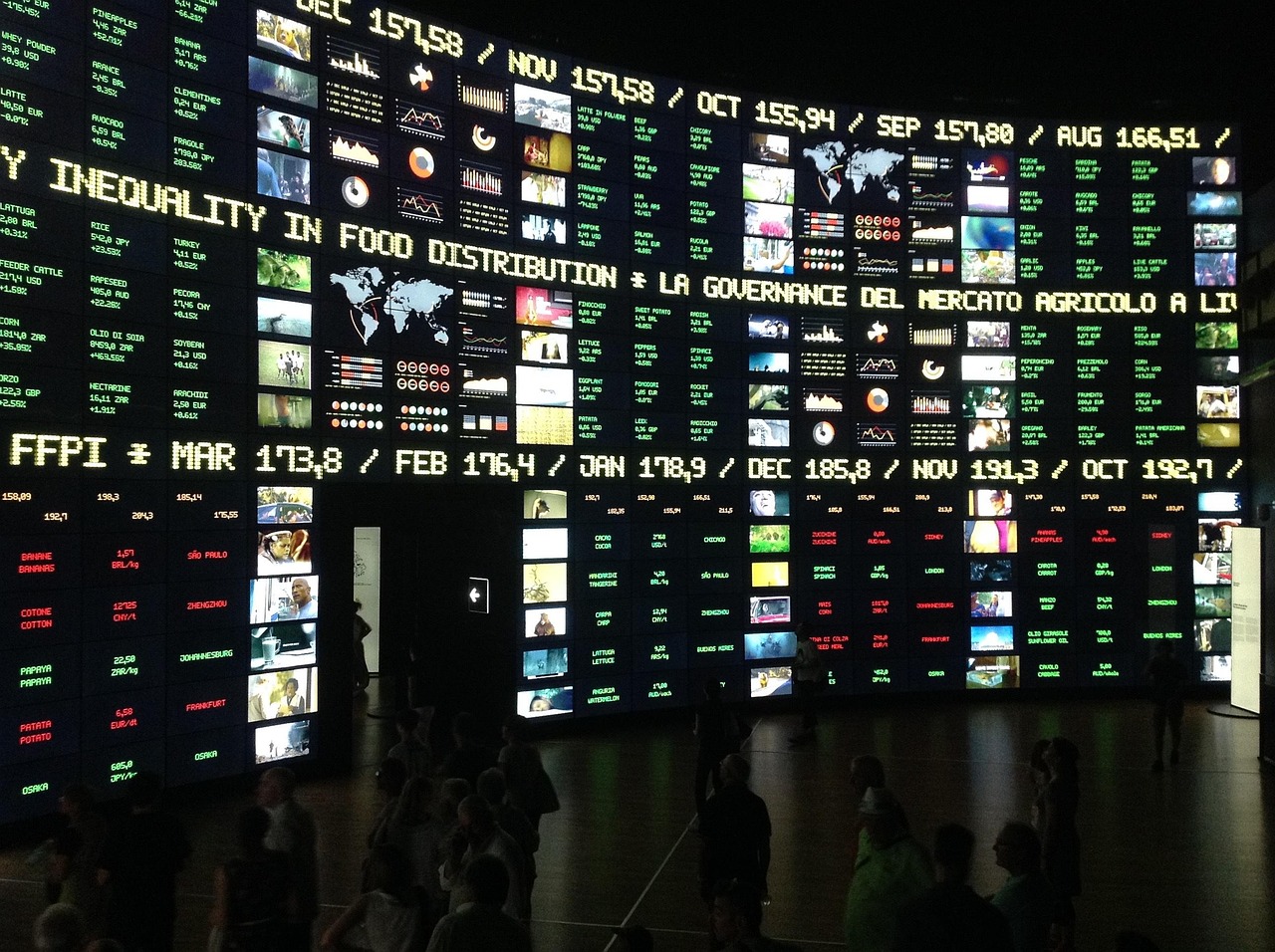 数字时代恋爱新体验,女友版下载探索之旅