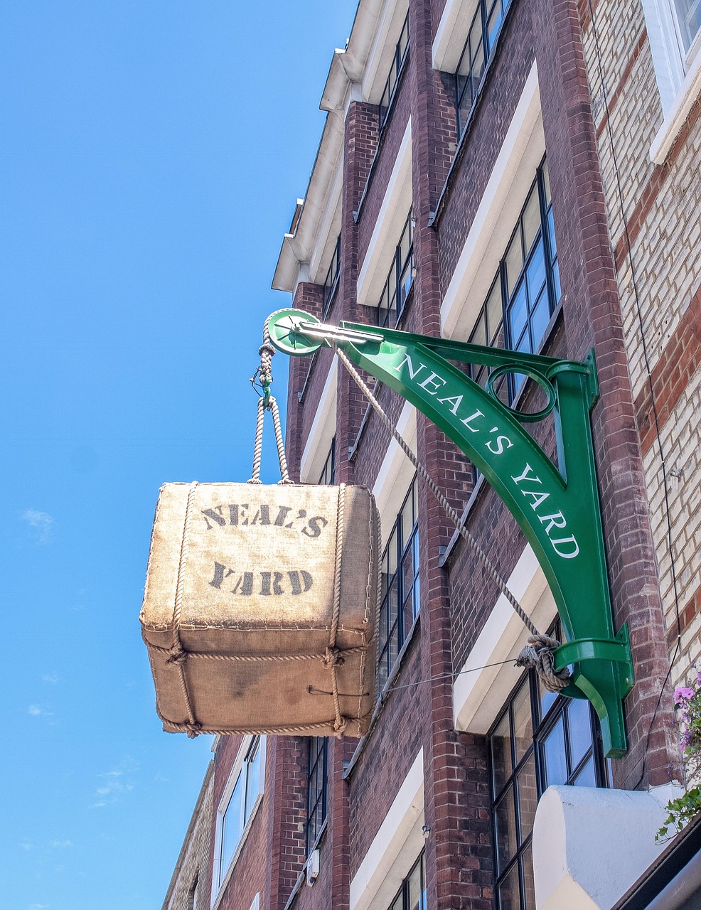 绿城上市之路,历程、影响及未来展望