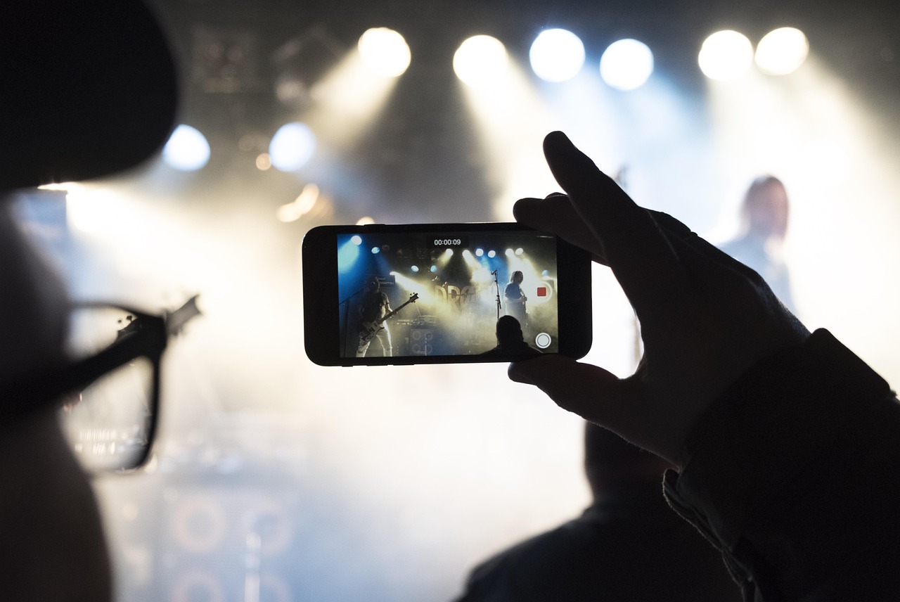 最新直播事件重塑互动体验与信息传播新方式