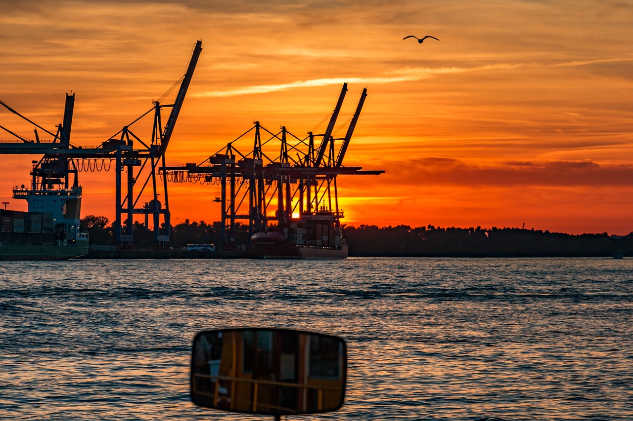 天津港迈向智能化绿色化新时代,最新港口建设动态揭秘