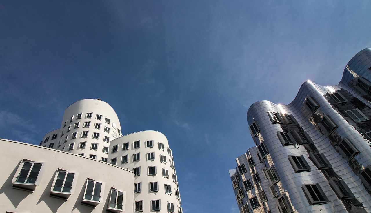 天津港迈向智能化绿色化新时代,最新港口建设动态揭秘