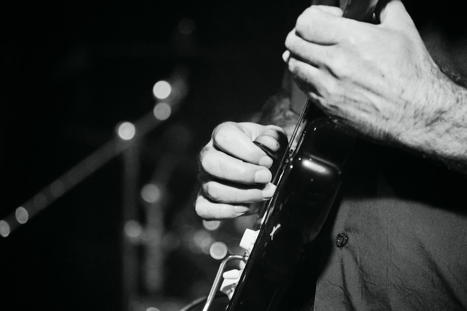 华晨宇音乐之旅全新征程，最新动态揭秘！