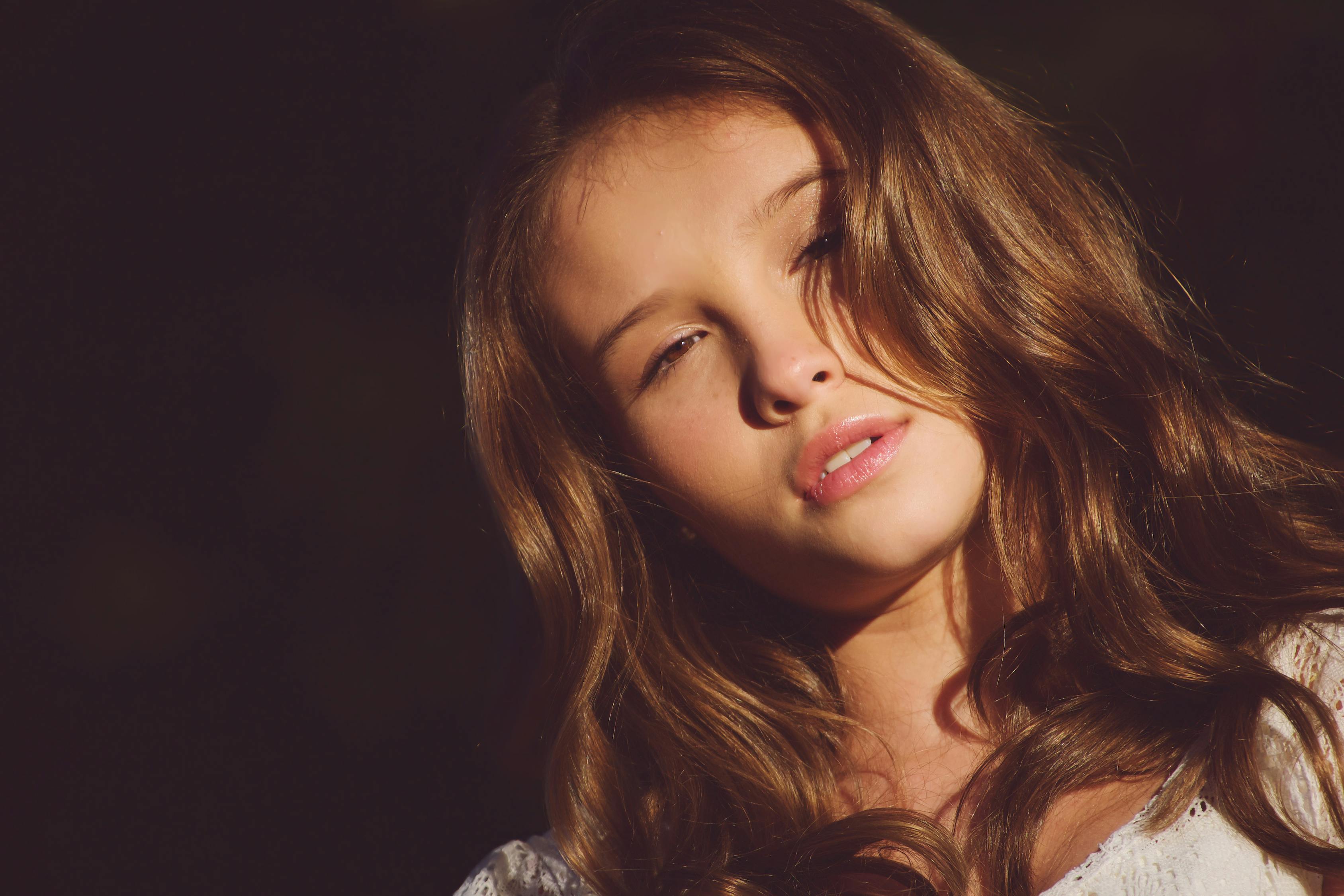 最新丝袜时尚趋势探索，时尚前沿的丝袜魅力