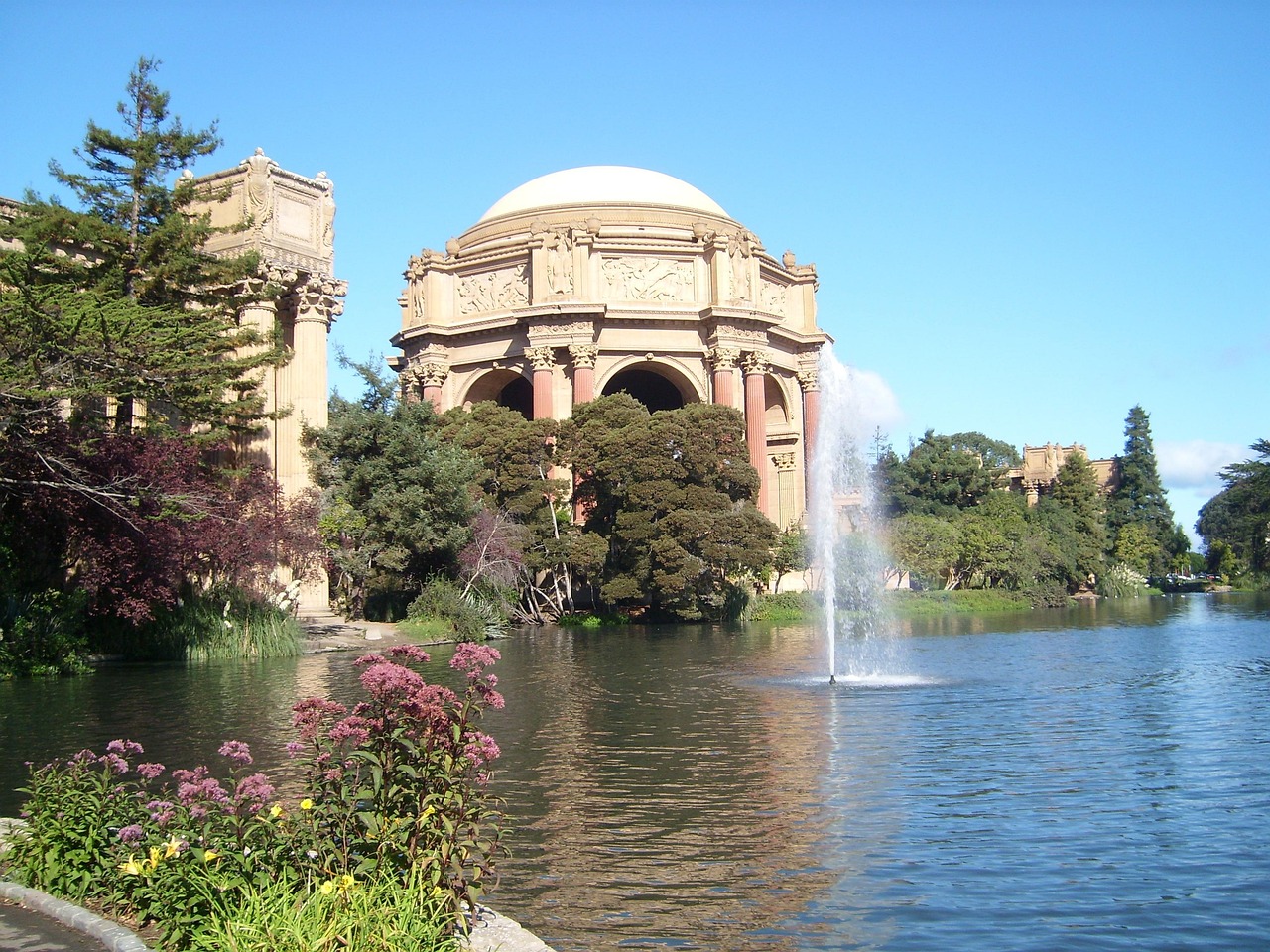 领秀公园世家最新房价信息及深度解析