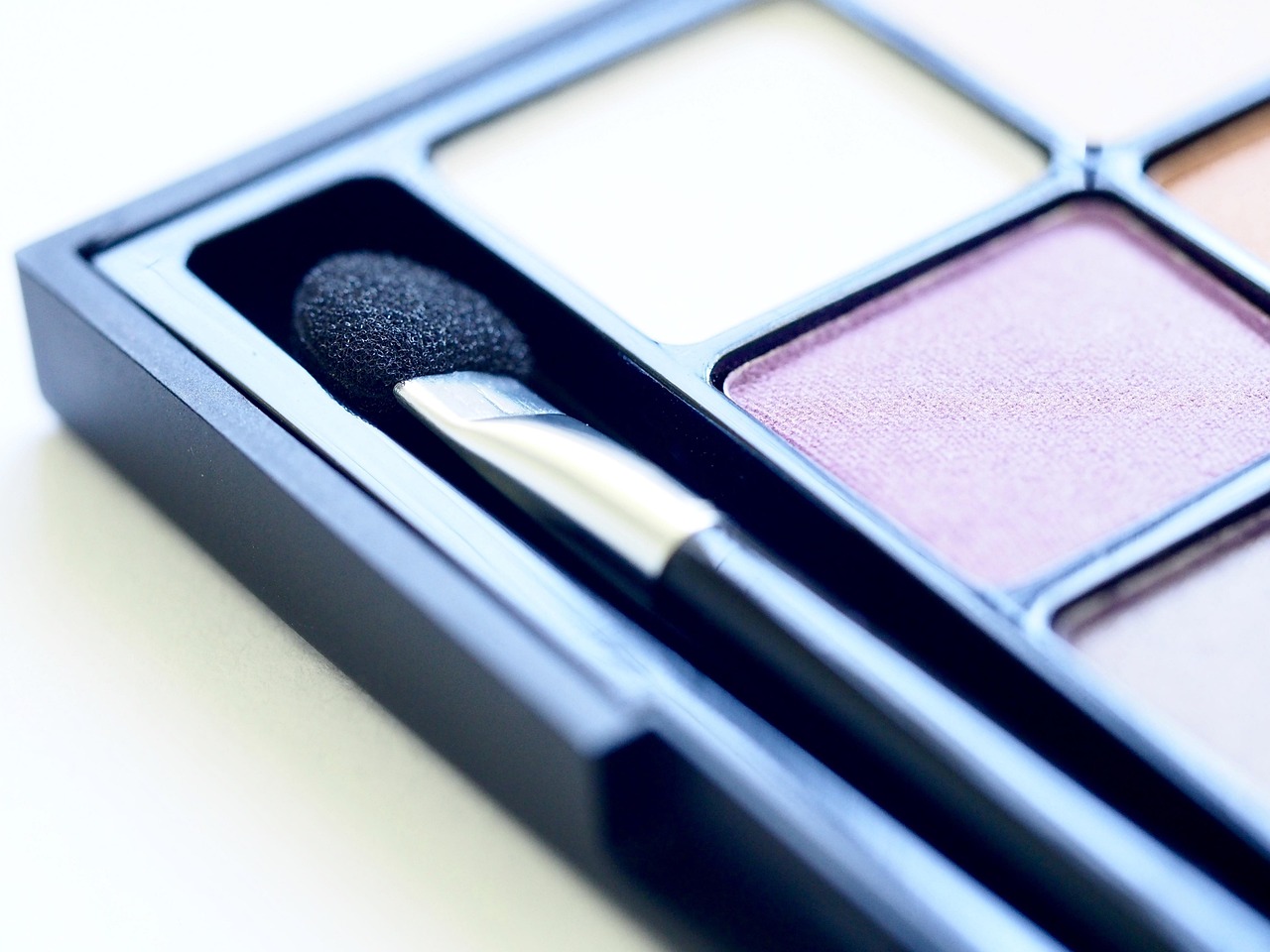 探索时尚科技融合,2017新款手机壳的独特魅力