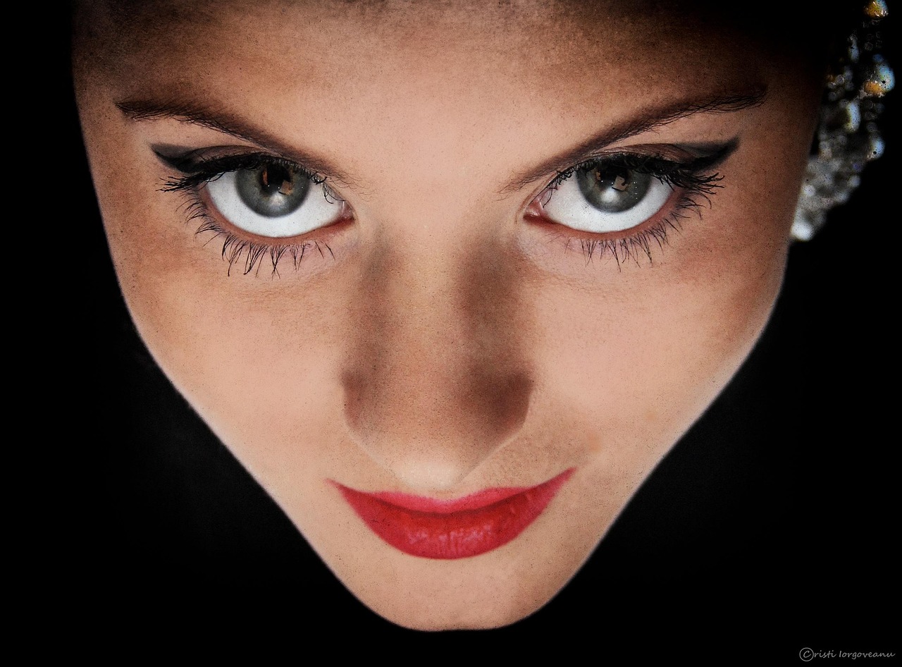 越剧演员化妆,传统艺术之美的细致呈现