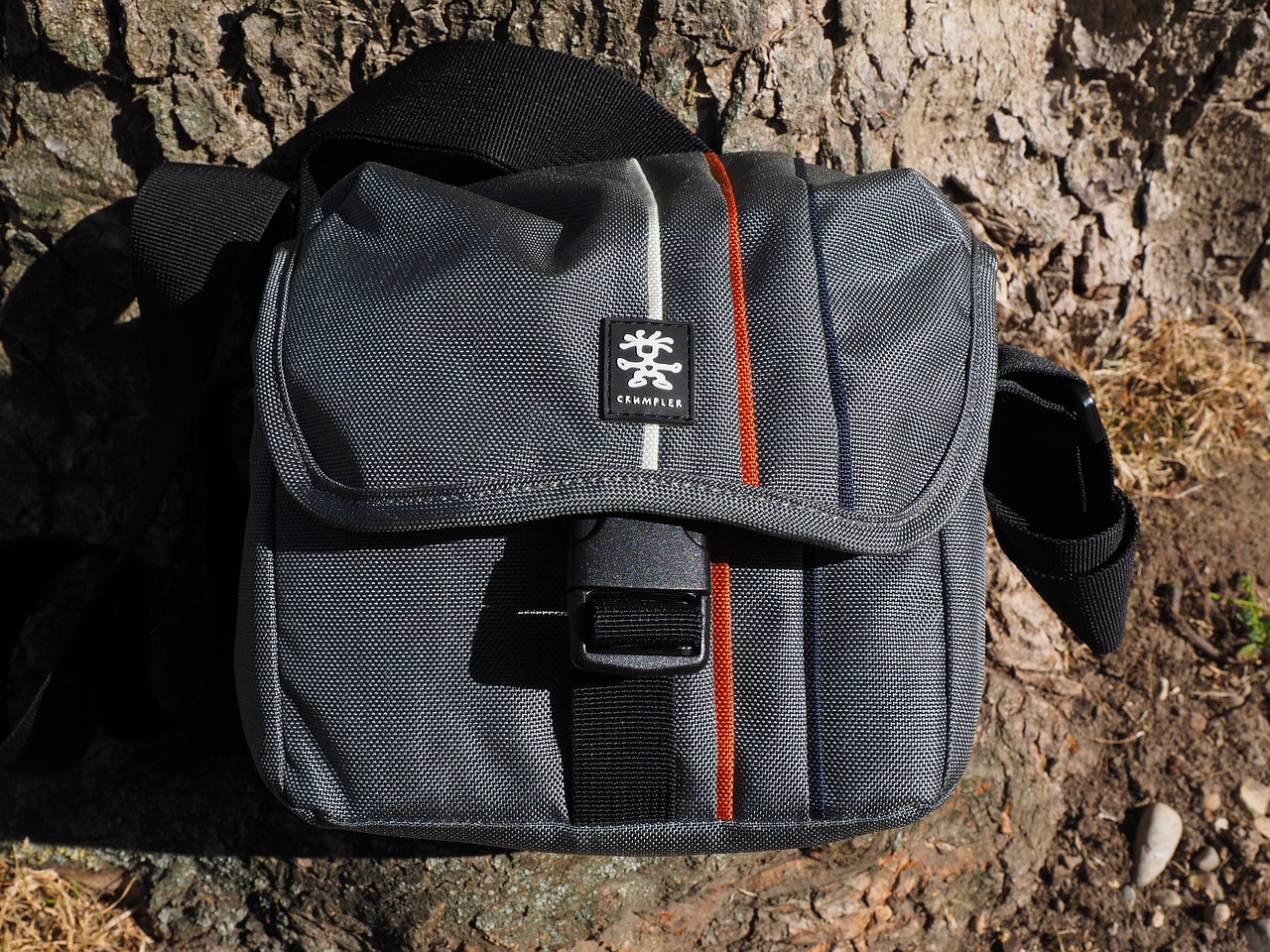 时尚潮流新宠,斜挎小包包的最新款图片大赏