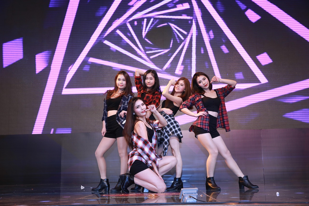 女明星劈叉,舞蹈之美的极致挑战