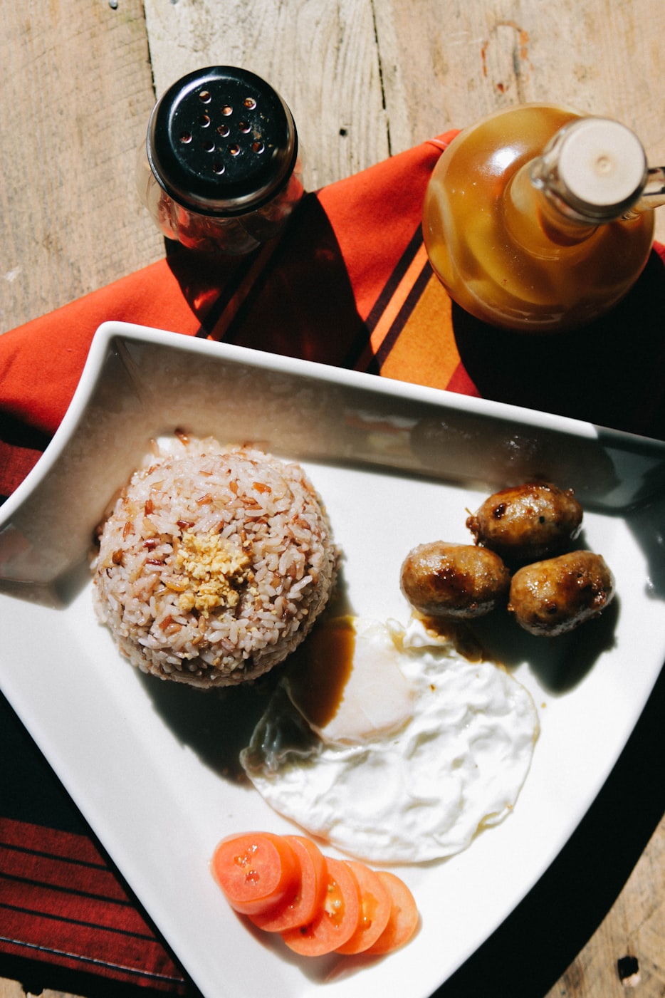 马拉松比赛前的饮食策略，如何吃为比赛备战？