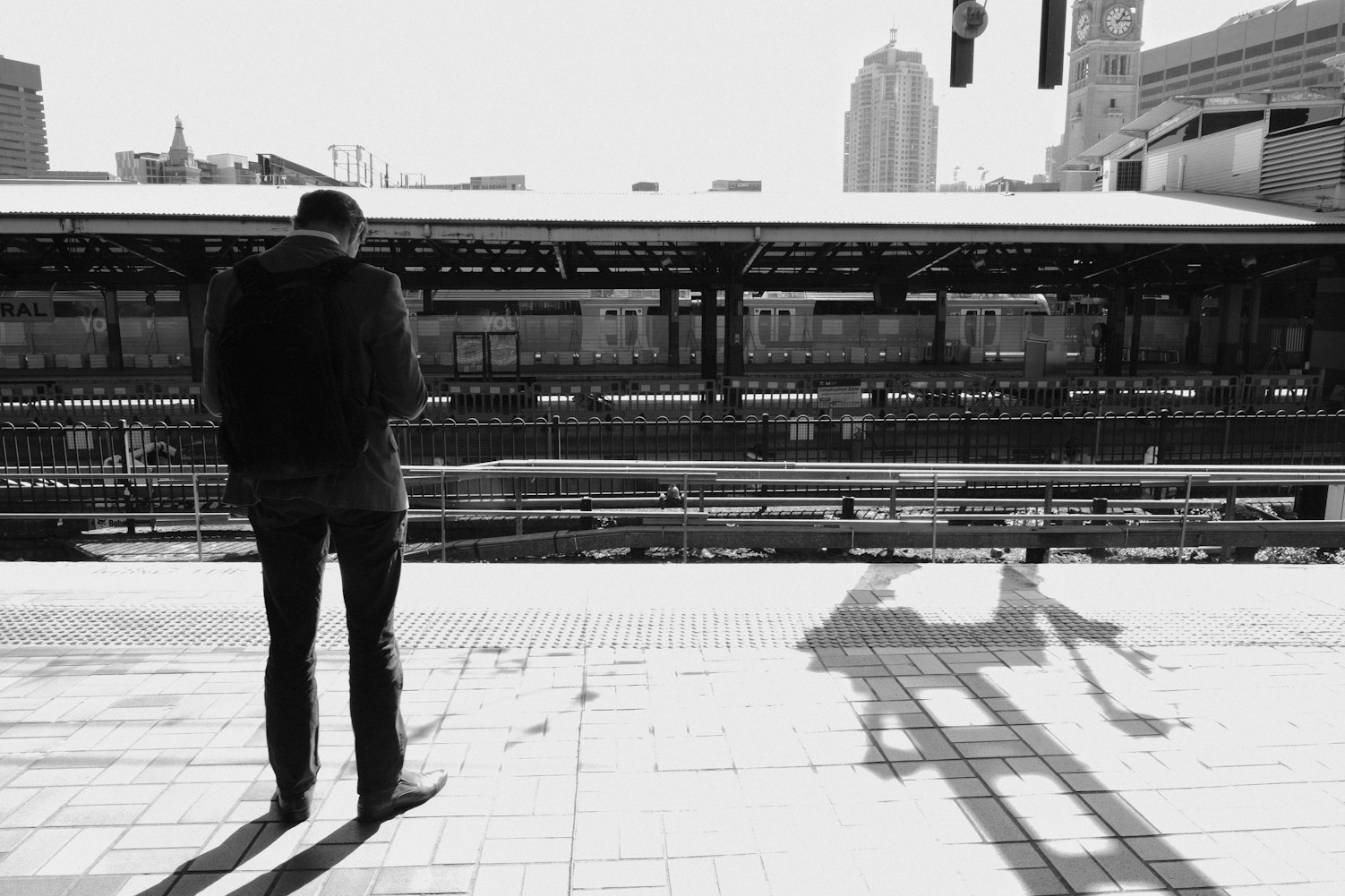 上海领导人事动态更新，引领力量重塑，推动城市发展新篇章