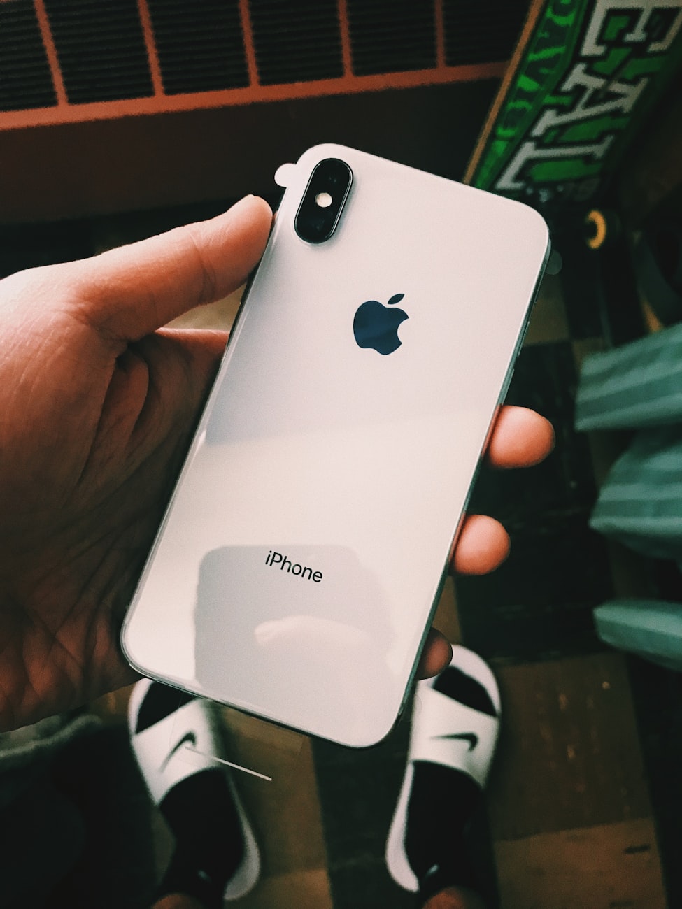 精选时尚美观设计，最新苹果手机壁纸推荐，让你的手机焕然一新！