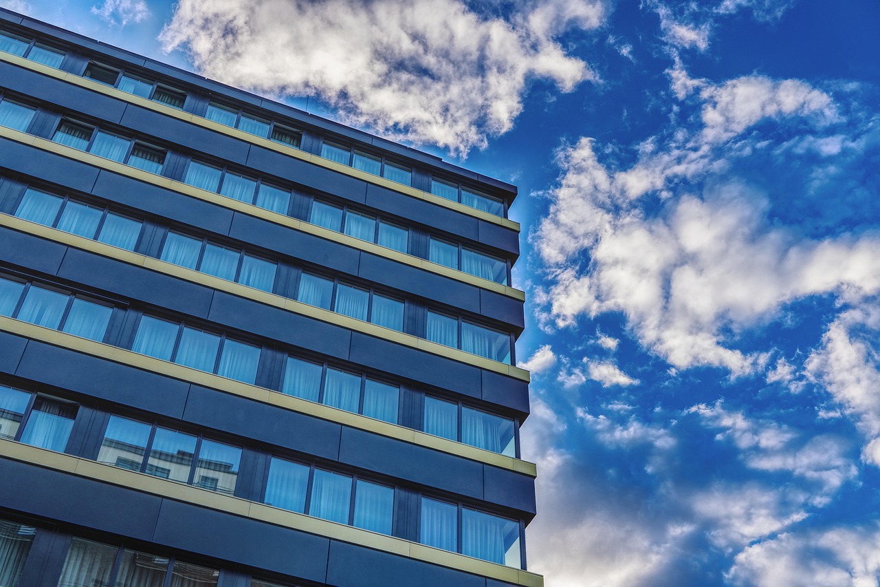 太原龙投集团最新住宅项目打造城市新地标，引领居住新风尚