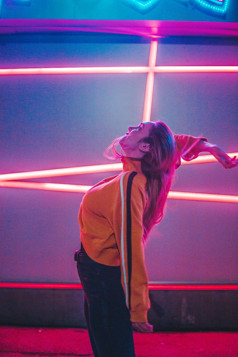 电影中的特殊身份警官，多重角色的英雄魅力揭秘