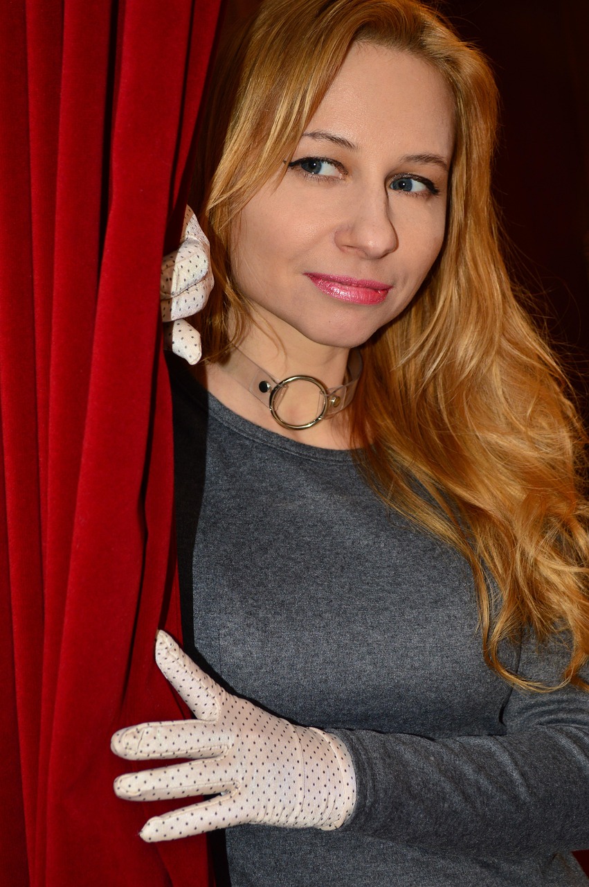 女妖演员的舞台魅力与幕后故事