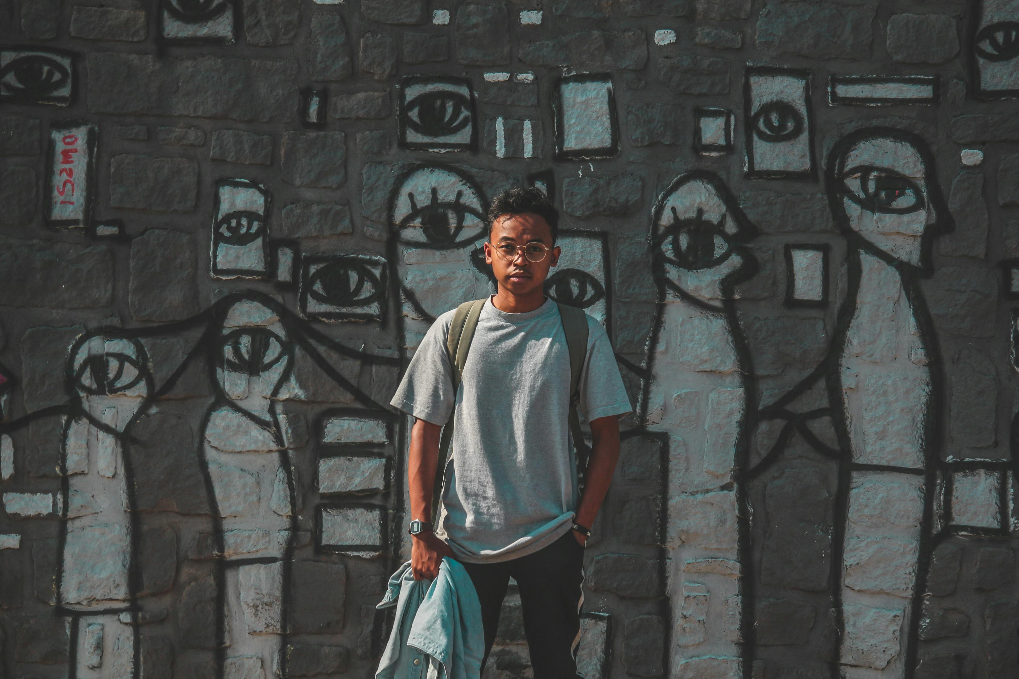 潘长江演绎的电视艺术，经典角色的魅力与深远影响