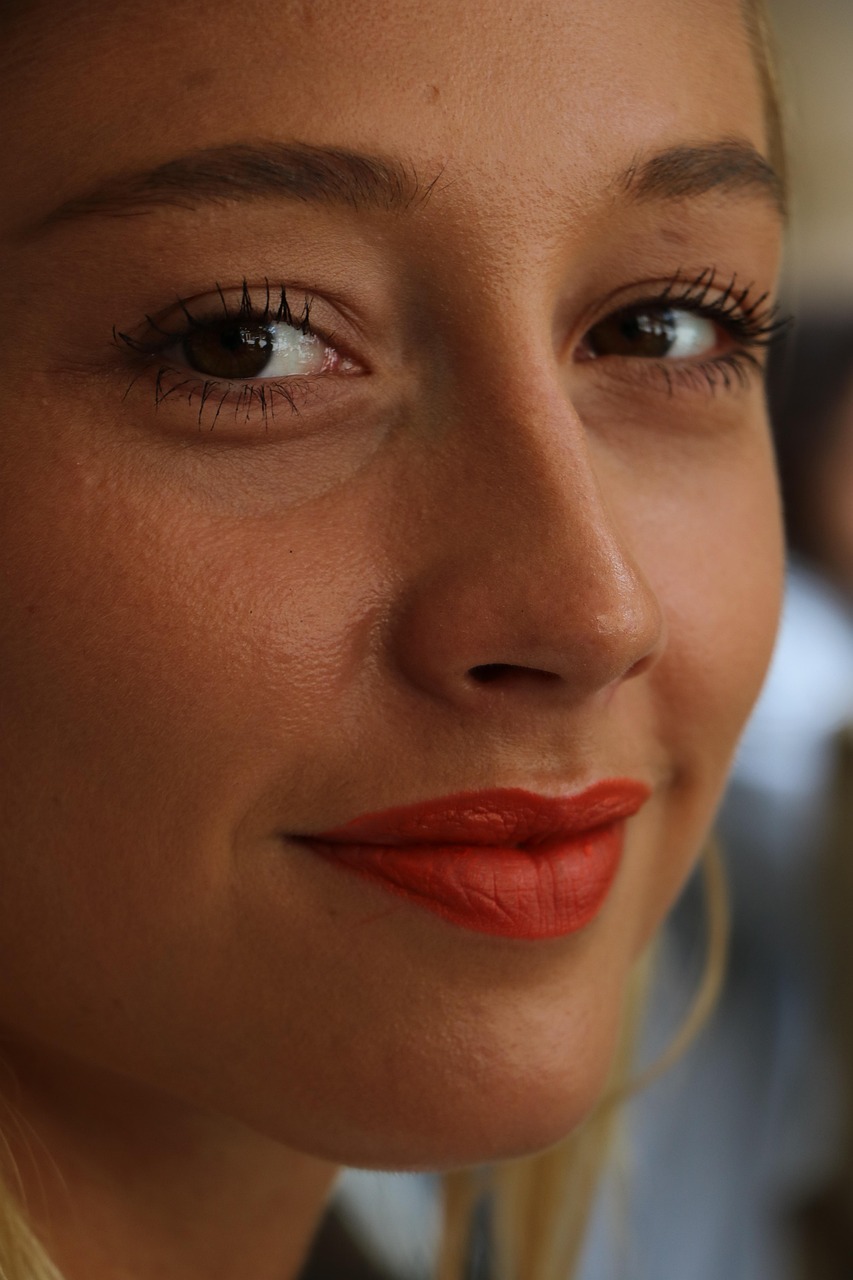 尹航，女演员的魅力与才华展露无遗