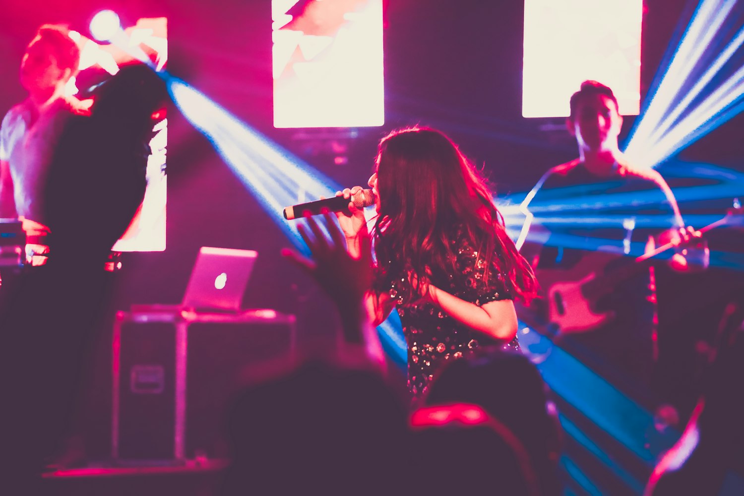 甜馨舞蹈新动态，璀璨星辰般的舞动，展望未来的精彩演绎